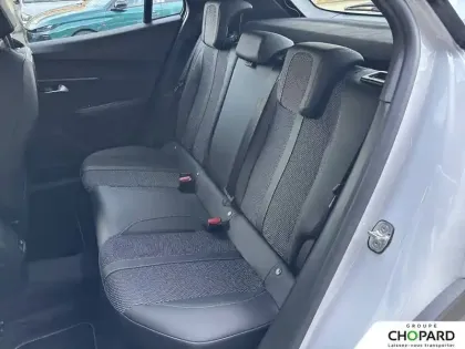 Photo 13 Peugeot 2008  Hybrid 145 e-DCS6