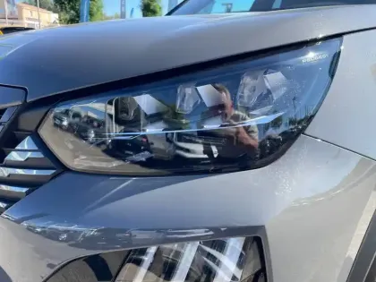 Photo 10 Peugeot 2008  Hybrid 136 e-DCS6