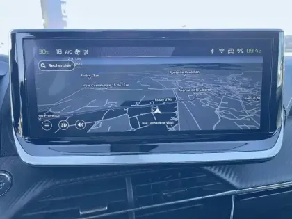 Photo 24 Peugeot 2008  Hybrid 136 e-DCS6