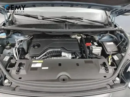 Photo 25 Peugeot 5008  Hybrid 145 e-DCS6