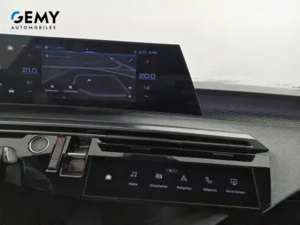 Photo 21 Peugeot 5008  Hybrid 145 e-DCS6