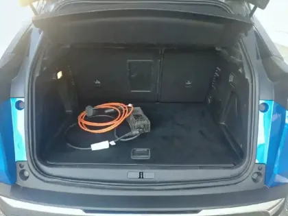 Photo 37 Peugeot 3008  Hybrid 225 e-EAT8