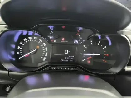 Photo 20 Citroën C3  BlueHDi 100 S&S BVM5 Shine