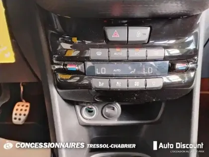 Photo 12 Peugeot 2008  PureTech 130ch S&S BVM6 Crossway