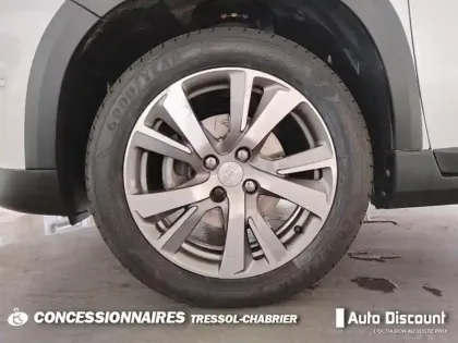 Photo 14 Peugeot 2008  PureTech 130ch S&S BVM6 Crossway