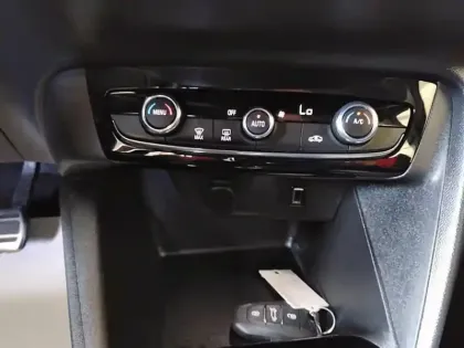 Photo 12 Opel Corsa  Electrique 136 ch & Batterie 50 kWh GS Line