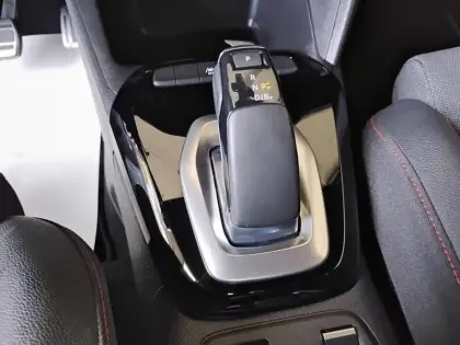 Photo 23 Opel Corsa  Electrique 136 ch & Batterie 50 kWh GS Line