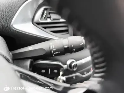 Photo 16 Peugeot 308  1.2 PureTech 130ch S&S BVM6 Allure