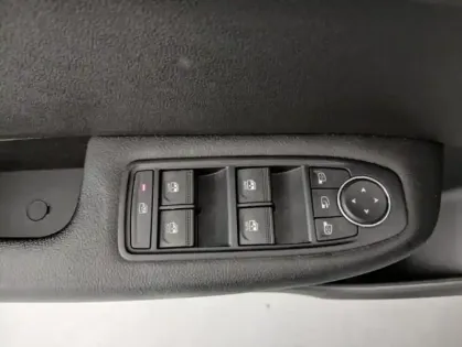 Photo 12 Renault Arkana TCe 140 EDC FAP Zen