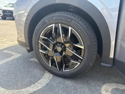 Photo 10 Peugeot 3008  1.2 Hybrid 136ch Allure e-DCS6