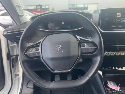 Photo 8 Peugeot 2008  1.2 PureTech 100ch S&S Style