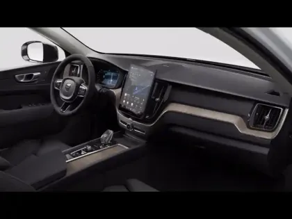 Photo 5 Volvo Xc60  T6 Hybride Rechargeable 350ch Plus Style Dark Geartronic 8 AWD