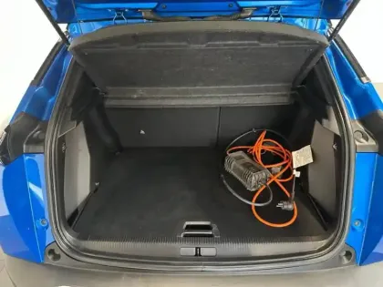 Photo 5 Peugeot 2008  e- 136ch GT