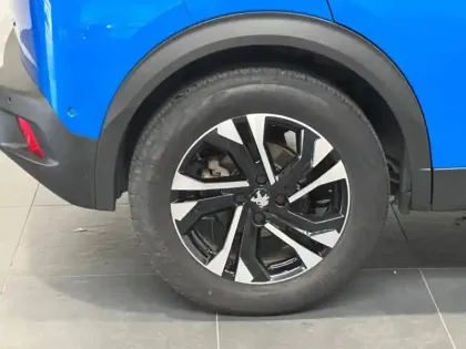 Photo 10 Peugeot 2008  e- 136ch GT