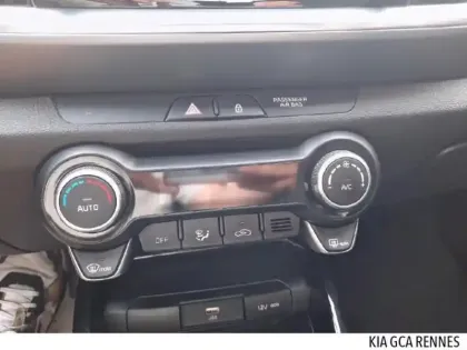 Photo 10 Kia Stonic  1.0 T-GDi 100ch Active DCT7