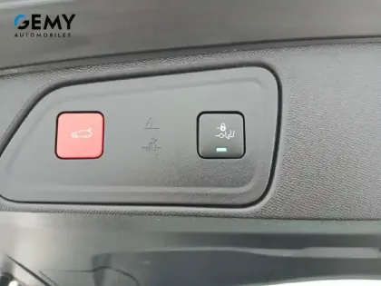 Photo 41 Peugeot 3008  Hybrid 225 e-EAT8