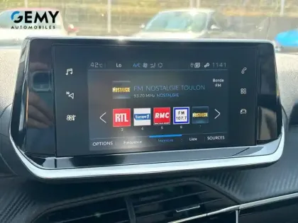 Photo 28 Peugeot 2008  PureTech 100 S&S BVM6