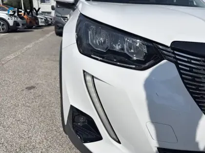 Photo 16 Peugeot 2008  PureTech 100 S&S BVM6