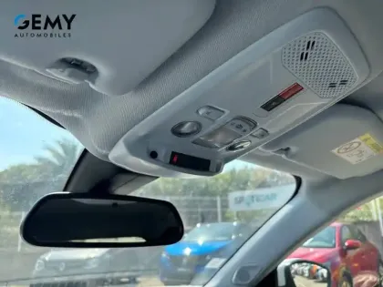 Photo 35 Peugeot 2008  PureTech 100 S&S BVM6