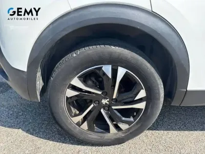 Photo 12 Peugeot 2008  PureTech 100 S&S BVM6