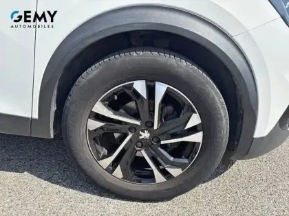 Photo 11 Peugeot 2008  PureTech 100 S&S BVM6