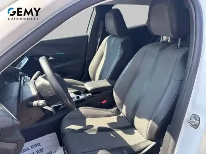 Photo 8 Peugeot 2008  PureTech 100 S&S BVM6