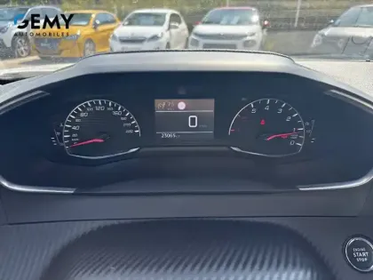 Photo 25 Peugeot 2008  PureTech 100 S&S BVM6