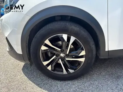 Photo 10 Peugeot 2008  PureTech 100 S&S BVM6