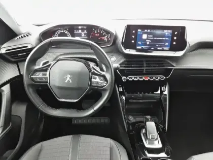 Photo 7 Peugeot 2008  PureTech 130 S&S EAT8