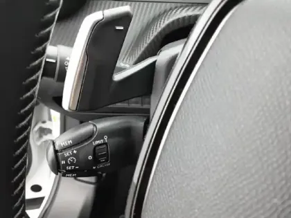 Photo 17 Peugeot 2008  PureTech 130 S&S EAT8