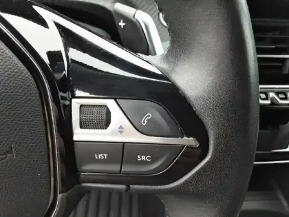 Photo 19 Peugeot 2008  PureTech 130 S&S EAT8