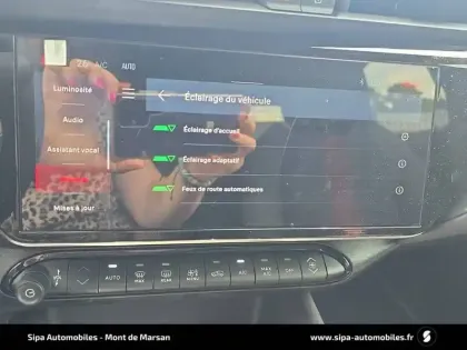 Photo 144 Alfa Romeo Junior  1.2 Ibrida 145 ch eDCT6