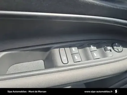 Photo 77 Alfa Romeo Junior  1.2 Ibrida 145 ch eDCT6