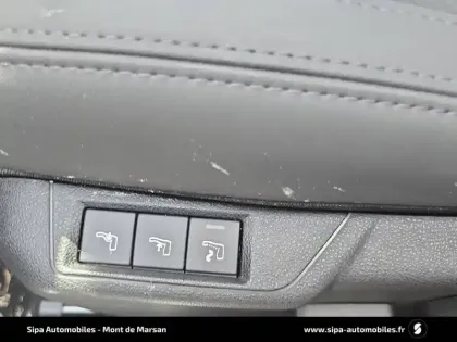 Photo 127 Alfa Romeo Junior  1.2 Ibrida 145 ch eDCT6