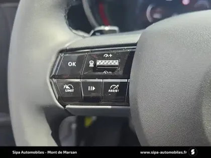 Photo 129 Alfa Romeo Junior  1.2 Ibrida 145 ch eDCT6