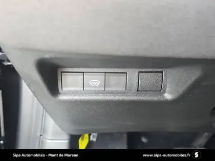 Photo 88 Alfa Romeo Junior  1.2 Ibrida 145 ch eDCT6