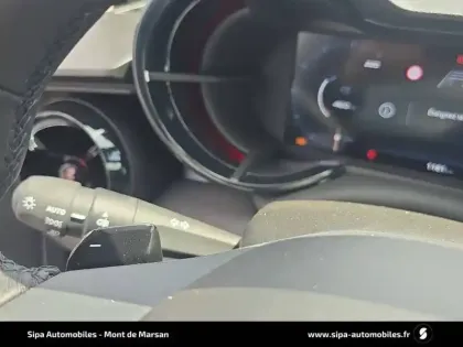 Photo 131 Alfa Romeo Junior  1.2 Ibrida 145 ch eDCT6