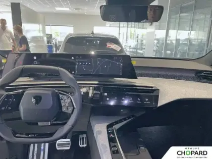 Photo 14 Peugeot 5008  Hybrid 145 e-DCS6