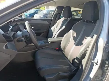 Photo 8 Peugeot 308  PHEV 180ch GT e-EAT8