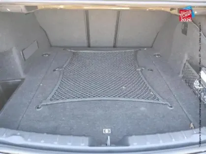 Photo 28 BMW Serie 3 Gén. VI (F30) Ph3 Lounge 4