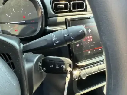 Photo 12 Citroën C3  1.2 PureTech 83ch S&S C-Series 123g