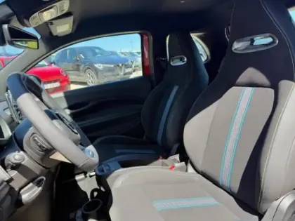 Photo 8 Abarth 500  e 155ch 42kWh Pack 4cv