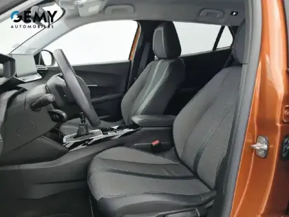 Photo 8 Peugeot 2008  PureTech 130 S&S BVM6