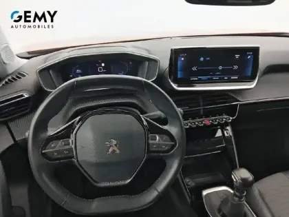 Photo 7 Peugeot 2008  PureTech 130 S&S BVM6