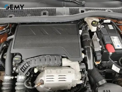 Photo 15 Peugeot 2008  PureTech 130 S&S BVM6