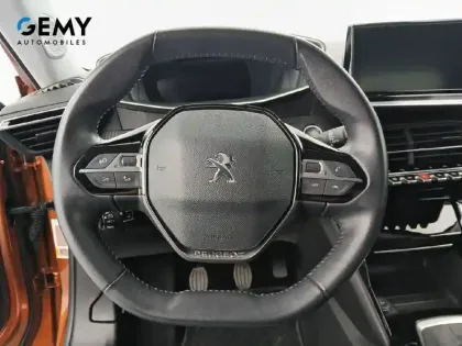 Photo 11 Peugeot 2008  PureTech 130 S&S BVM6