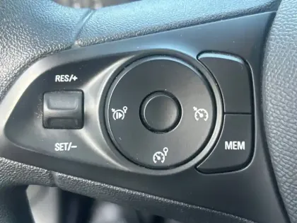 Photo 20 Opel Corsa  Electrique 136 ch & Batterie 50 kWh