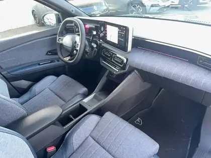 Photo 11 Renault 4 Renault  E-Tech Electrique 150 ch autonomie confort