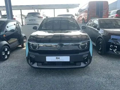 Photo 7 Renault 4 Renault  E-Tech Electrique 150 ch autonomie confort