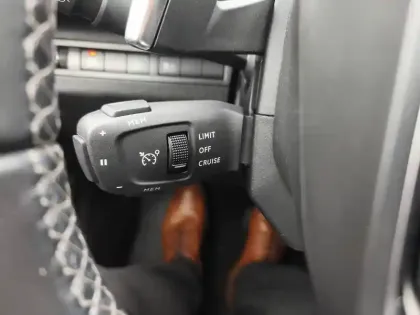 Photo 29 Peugeot 3008  Hybrid 225 e-EAT8